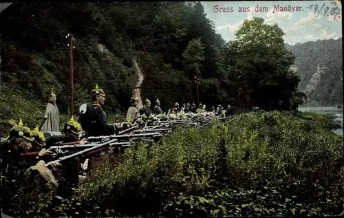 Ak Gruß aus dem Manöver, Deutsche Infanteristen am Gewehr, Schießübungen