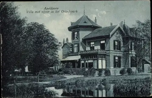 Ak Apeldoorn Gelderland, Villa met vijver in het Oranjepark