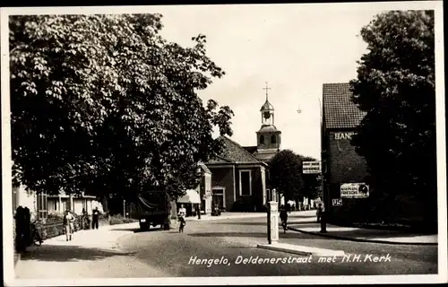 Ak Hengelo Overijssel Niederlande, Deldenerstraat met N.H. Kerk