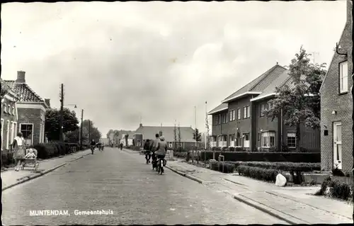 Ak Muntendam Groningen, Gemeentehuis