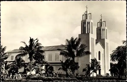 Ak Mbanga Kamerun, Les Pretres du Sacre Coeur au Cameroun, Eglise