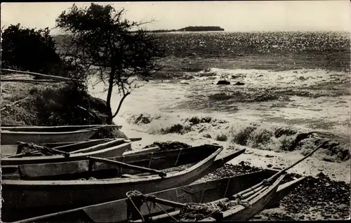 Ak Dakar Senegal, Pirogues au repos et Goree