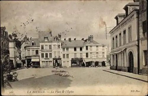 Ak La Bouille Seine Maritime, La Place de l'Église