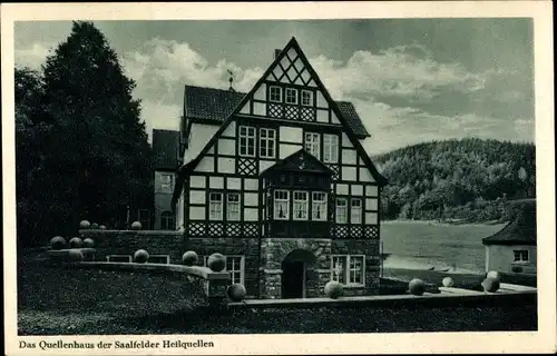 Ak Saalfeld an der Saale Thüringen, Quellenhaus der Saalfelder Heilquellen, Fachwerkhaus