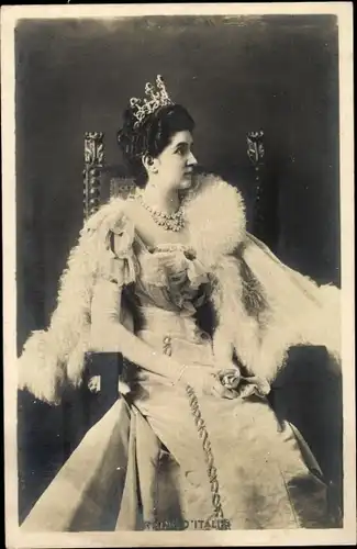 Ak Elena von Montenegro, Königin von Italien, Portrait, Krone