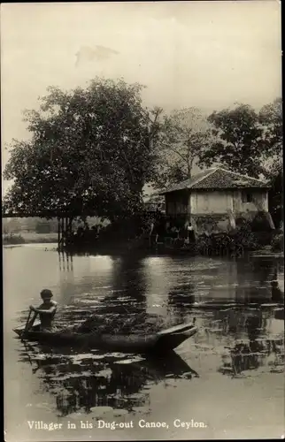 Ak Ceylon Sri Lanka, Villager in his Dug-out Canoe