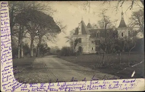 Foto Ak Ortschaft in Frankreich, Schloss