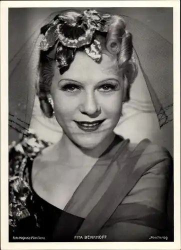 Foto Schauspielerin Fita Benkhoff, Portrait, Schleier