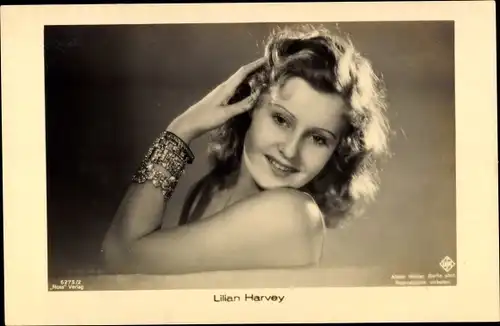 Ak Schauspielerin Lilian Harvey, Portrait, Armband