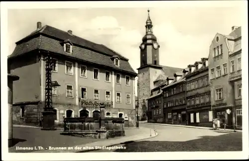 Ak Ilmenau in Thüringen, Brunnen an der alten Stadtapotheke