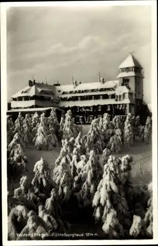 Ak Oberwiesenthal im Erzgebirge, Fichtelberghaus, Winter