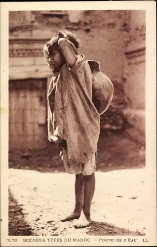 Ak Marokko, Maghreb, Porteuse d'Eau