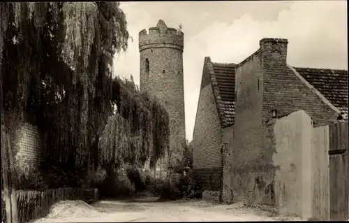 Ak Jüterbog, an der alten Stadtmauer, Turm
