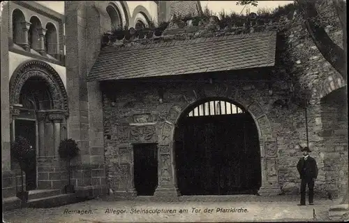 Ak Remagen am Rhein, Allegor. Steinskulpturen am Tor der Pfarrkirche