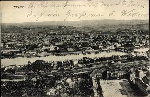 Ak Trier in Rheinland Pfalz, Totalansicht der Ortschaft, Fluss, Häuser