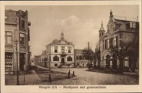 Ak Hengelo Overijssel Niederlande, Marktplein met gemeentehuis