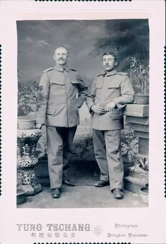 Kabinett Foto Tsingtau China, Deutsche Soldaten in Uniform