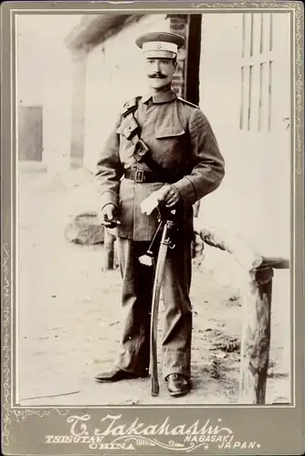 Kabinett Foto Tsingtau China, Deutscher Soldat in Uniform, Ausrüstung, Portrait