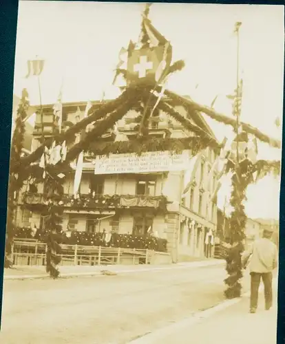 Foto Davos Kanton Graubünden, Turnfest, Straßenschmuck