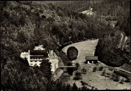 Ak Thermalbad Wiesenbad im Erzgebirge, Ferienheim Braunkohlenwerk Deutzen, Luftaufnahme