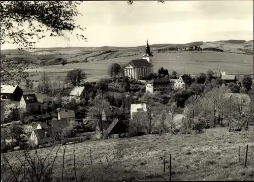 Ak Mildenau im Erzgebirge, Kirche, Ortsansicht