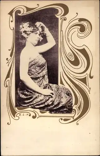 Jugendstil Passepartout Ak Portrait einer Frau mit Blumen im Haar