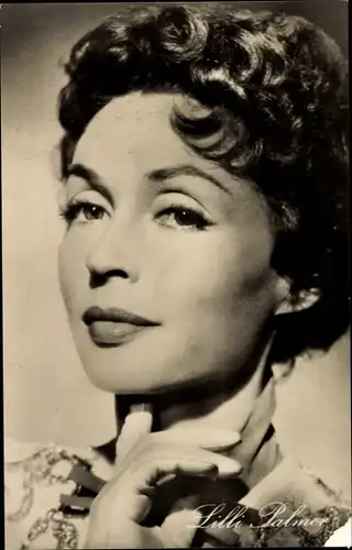 Ak Schauspielerin Lilli Palmer, Portrait, Feuerwerk