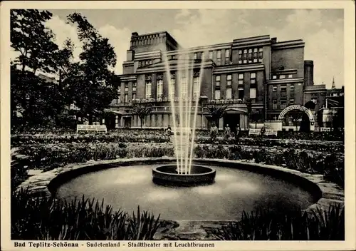 Ak Teplice Šanov Teplitz Schönau Region Aussig, Sudetenland, Stadttheater mit Leuchtbrunnen