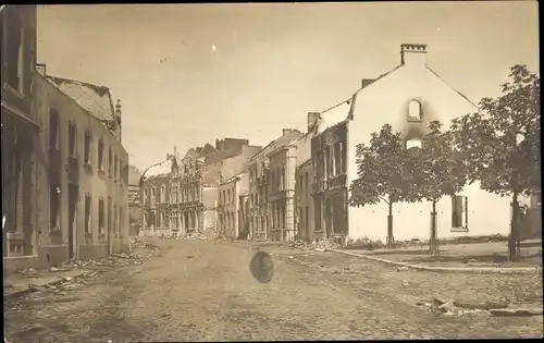 Foto Ak Battice Herve Wallonien Lüttich, Rue de la Gare, Straßenpartie