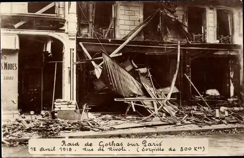 Foto Ak Paris, Raid de Gothas, 12 Avril 1918, Rue de Rovoli, Deutsche Bombardierung, I WK