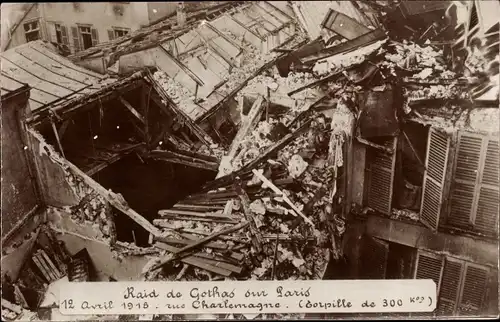 Foto Ak Paris, Raid de Gothas, 12 Avril 1918, Rue Charlemagne, Bombardierung, I WK