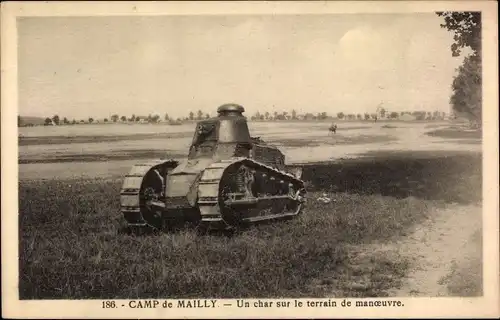 Ak Mailly le Camp Aube, Camp de Mailly, Un char sur le terrain de manoeuvre