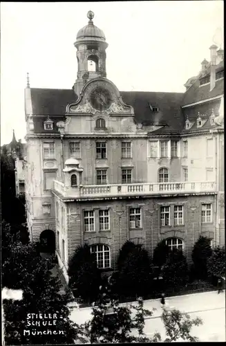Foto Ak Ludwigsvorstadt Isarvorstadt München, Stielerschule