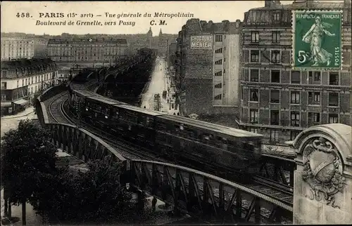 Ak Paris XV Vaugirard, Vue générale du Métropolitain, Boulevard de Grenelle, vers Passy