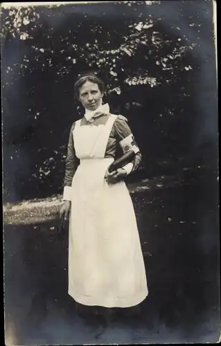 Foto Ak Gliwice Gleiwitz Schlesien, Niederländisches Lazarett, Krankenschwester, Portrait