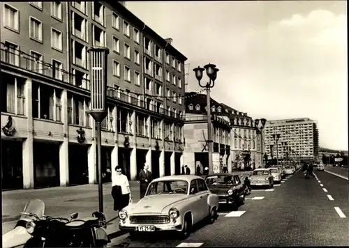 Ak Dresden Altstadt, Ernst-Thälmann-Straße, Autos