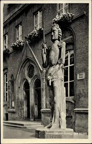 Ak Brandenburg an der Havel, Der Roland am Rathaus, Hauptstraße