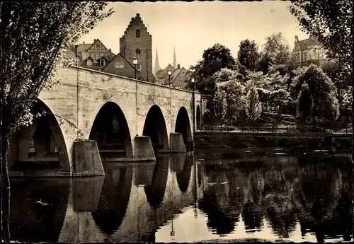 Ak Saalfeld an der Saale Thüringen, Brücke der Freundschaft und Saaltor