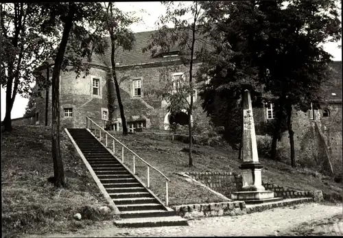 Ak Bad Belzig in Brandenburg, Jugendherberge Burg Eisenhardt, Säule