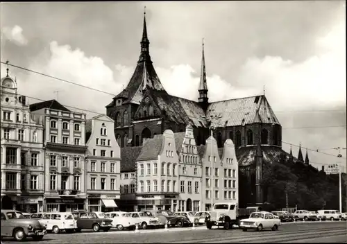 Ak Hansestadt Rostock, Markt, Marienkirche, Autos