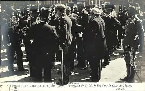 Ak Alfonso XIII, Reception de S.M. le Roi dans la Cour de Marbre