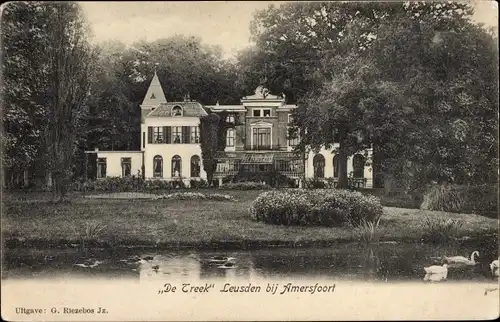 Ak Oud Leusden Utrecht Niederlande, De Treek, Haus am See, Schwäne