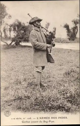 Ak L'Armée des Indes, Gurkas jouant du Bag Pipe