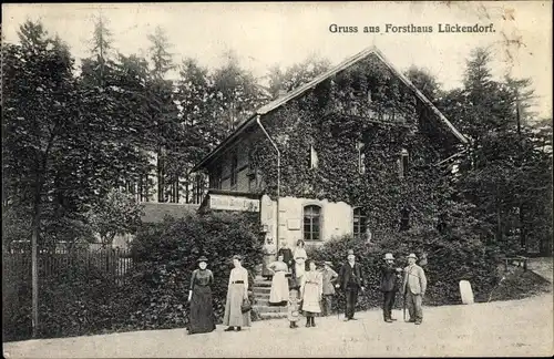 Ak Lückendorf Oybin in Sachsen, Forsthaus, Außenansicht von der Straße