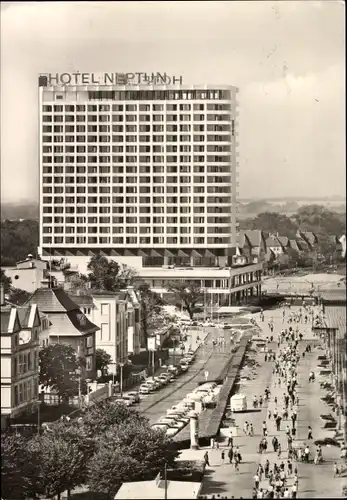 Ak Warnemünde Rostock, Hotel Neptun, Promenade