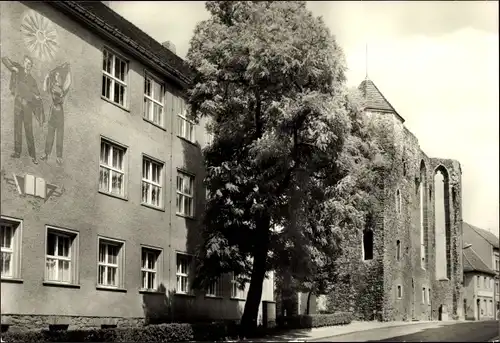 Ak Großenhain Sachsen, Berufsschule, Wandbild, Klosterruine