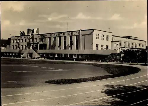 Ak Greiz im Vogtland, Sportschule Kurt Rödel, Sportplatz