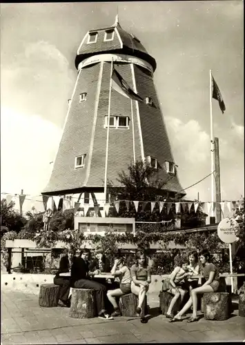 Ak Röbel an der Müritz, Jugendherberge, Windmühle
