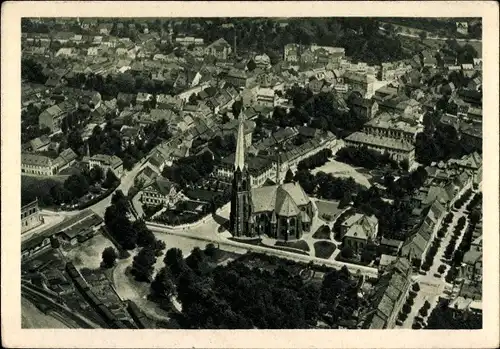 Ak Hainichen in Sachsen, Fliegeraufnahme, Kirche, Teilansicht