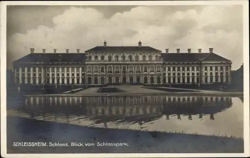 Ak Oberschleißheim in Oberbayern, Blick auf Schloss vom Schlosspark